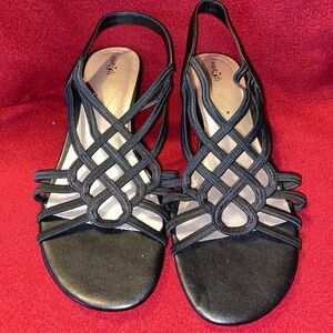 East 5th black Size 11 ladies sandals
